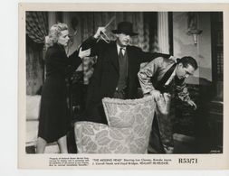 Lon Chaney Jr., Brenda Joyce, and J. Carrol Naish in Strange Confession (1945)