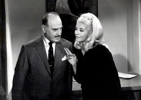 Guillermo Battaglia and Libertad Leblanc in Deliciously Amoral (1969)