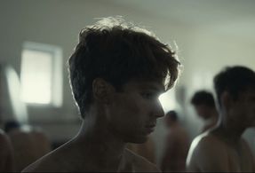 Kai Luke Brummer in Moffie