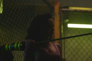 Vitoria Setta in Chick Fight