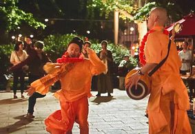 High Maintenance, S4 E6 Adelante