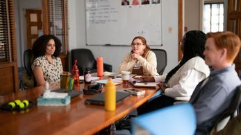 Janae, Rachel Bloom, Kimia Behpoornia, Korama Danquah, and Dan Leahy in Reboot (2022)