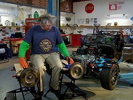 Edd China in Wheeler Dealers (2003)