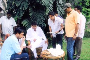 Mohan Joshi, Sunil Manjrekar, and Pushkar Jog in Satya: More Than Human (2008)