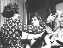 Zaira Bueno and Márcia Real in A Ilha do Desejo (1975)