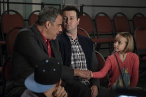 Marlow Barkley in Single Parents (2018)