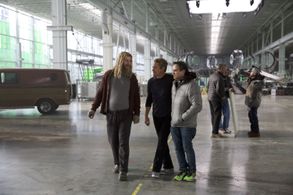 Chris Hemsworth,. Robert Downey Jr.. John Pisani - Avengers End Game set