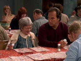 Jim Belushi, Courtney Thorne-Smith, and Eve Brenner in According to Jim (2001)