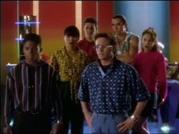 Amy Jo Johnson, Jason David Frank, Walter Jones, Austin St. John, Thuy Trang, and David Yost in Mighty Morphin Power Ran