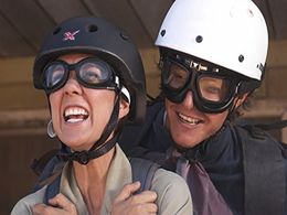 Michala Banas and Luke Jacobz in McLeod's Daughters (2001)