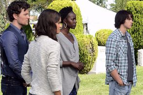 Joel Courtney, Anna Diop, Sofia Black-D'Elia, and Jon Fletcher in The Messengers (2015)