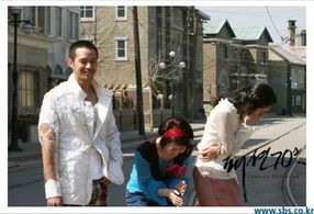 Min-Jung Kim, Yo-won Lee, and Jeong-myeong Cheon at an event for Fashion 70's (2005)