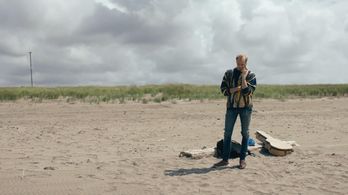 Samuel Hoeksema in The Dry Line (2019)