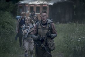 Alba August, Mikkel Boe Følsgaard, Lucas Lynggaard Tønnesen, Jessica Dinnage, and Lukas Løkken in The Rain (2018)
