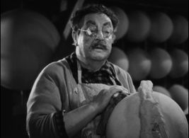 Harry Baur in Who Killed Santa Claus? (1941)