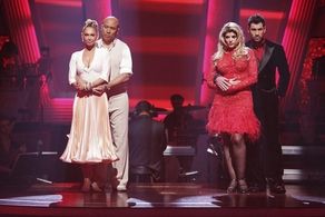 Kirstie Alley, Kym Johnson Herjavec, Hines Ward, and Maksim Chmerkovskiy in Dancing with the Stars (2005)