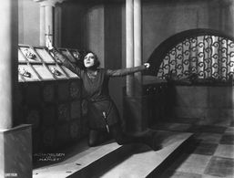 Asta Nielsen in Hamlet (1921)