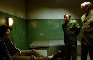 Axel Prahl and Margarita Breitkreiz in Der Grenzer und das Mädchen (2005)