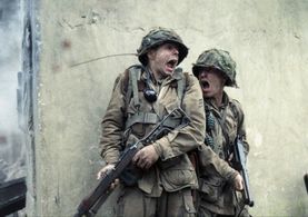 Rick Gomez and Rick Warden in Band of Brothers (2001)