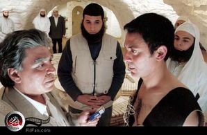 Mahmood El-Gindi and Fathi Abdulwahhab in Cabaret (2008)