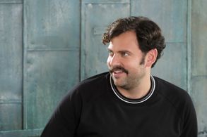 Barry Rothbart in Downward Dog (2017)