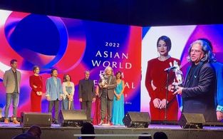 Pan Nalin & Jury of AWFF Best Picture Award Los Angeles