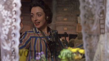 Rosanna Lavelle in Charlotte Gray (2001)