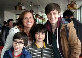 Nicholas Bode with cast in Hannibal