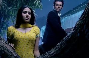 Shabbir Ahluwalia, Jay Bhanushali, and Panchi Bora in Kayamath (2007)