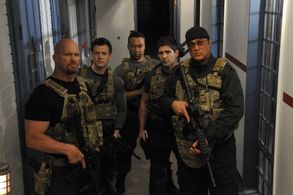 Steven Seagal, Steve Austin, Bren Foster, Dean Redman, and Toby Levins in Maximum Conviction (2012)