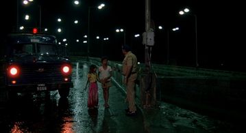 Shafiq Syed, Hansa Vithal, and B.D. Sharma in Salaam Bombay! (1988)