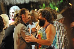 Rupert Boneham and Benjamin Wade in Survivor (2000)