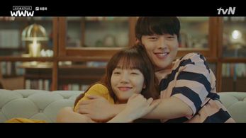 Lim Soo-jung and Jang Ki-Yong in Search: WWW (2019)