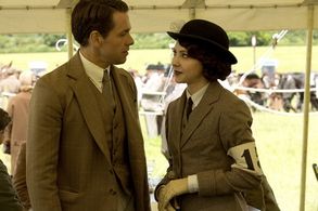 Catherine Steadman and Julian Ovenden in Downton Abbey Season 5