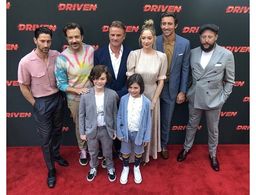 Iddo Goldberg, Judy Greer, Nick Hamm, Jason Sudeikis, Lee Pace, Brad Feinstein, Tyler Crumley, and Asher Miles Fallica i
