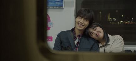 Moon Geun-young and Kim Seon-Ho in Catch the Ghost (2019)