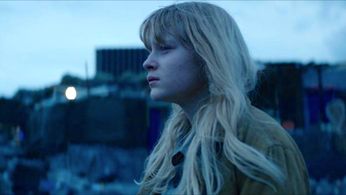 Madeleine Kelly as Pearl in Don't Grow Up