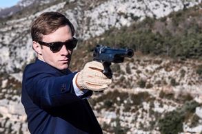 HITCHHIKING / NICOLAS ROBIN