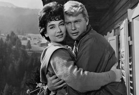 Troy Donahue and Suzanne Pleshette in Rome Adventure (1962)