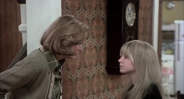 Jodie Foster and Alexis Smith in The Little Girl Who Lives Down the Lane (1976)