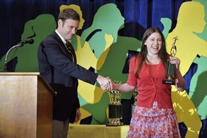 Greg Cromer and Eden Sher in The Middle (2009)