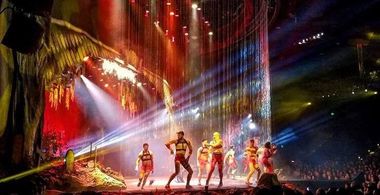 Elvira: Mistress of the Dark (Knotts Scary Farm 2017)