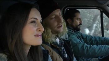 Still of Alexis Peterman, Isaac Haig and Vladimir Mihailov in Roboshark