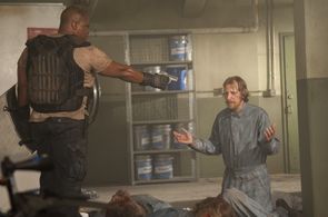 Lew Temple and Irone Singleton in The Walking Dead (2010)