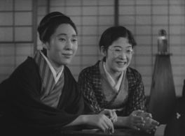 Sumiko Kurishima and Mitsuko Yoshikawa in What Did the Lady Forget? (1937)