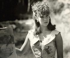 Joëlle Morin as Roxanne Blondeau in the series 