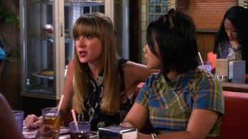 Lara Everly and Jona Xiao in 2 Broke Girls (2011)