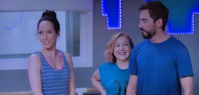 Still of Arlette Torres as Belén in La tribu, with Carmen Machi and Paco León