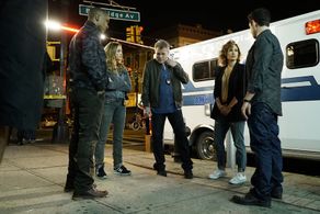 Jennifer Lopez, Ray Liotta, Drea de Matteo, Santino Fontana, and Hampton Fluker in Shades of Blue (2016)