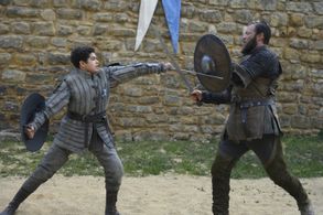 Jóhannes Haukur Jóhannesson and Amir Wilson in The Letter for the King (2020)